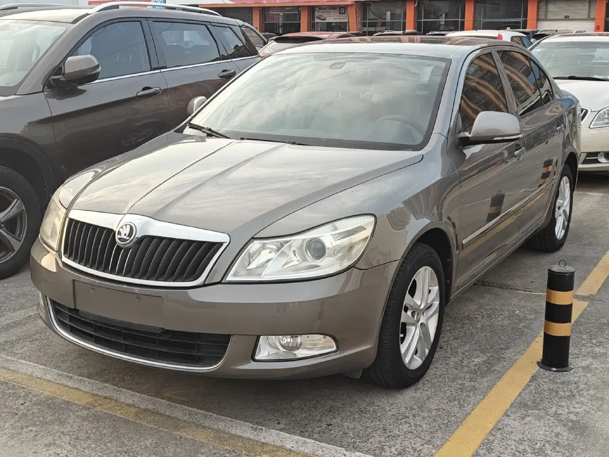 2014 Skoda Octavia 1.6L 105HP L4 6AT