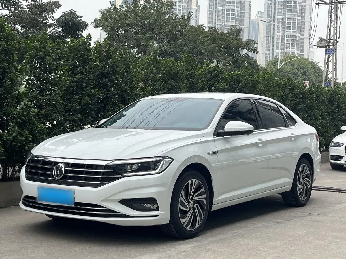 2022 Volkswagen Sagitar 1.4T 150HP L4 7DCT