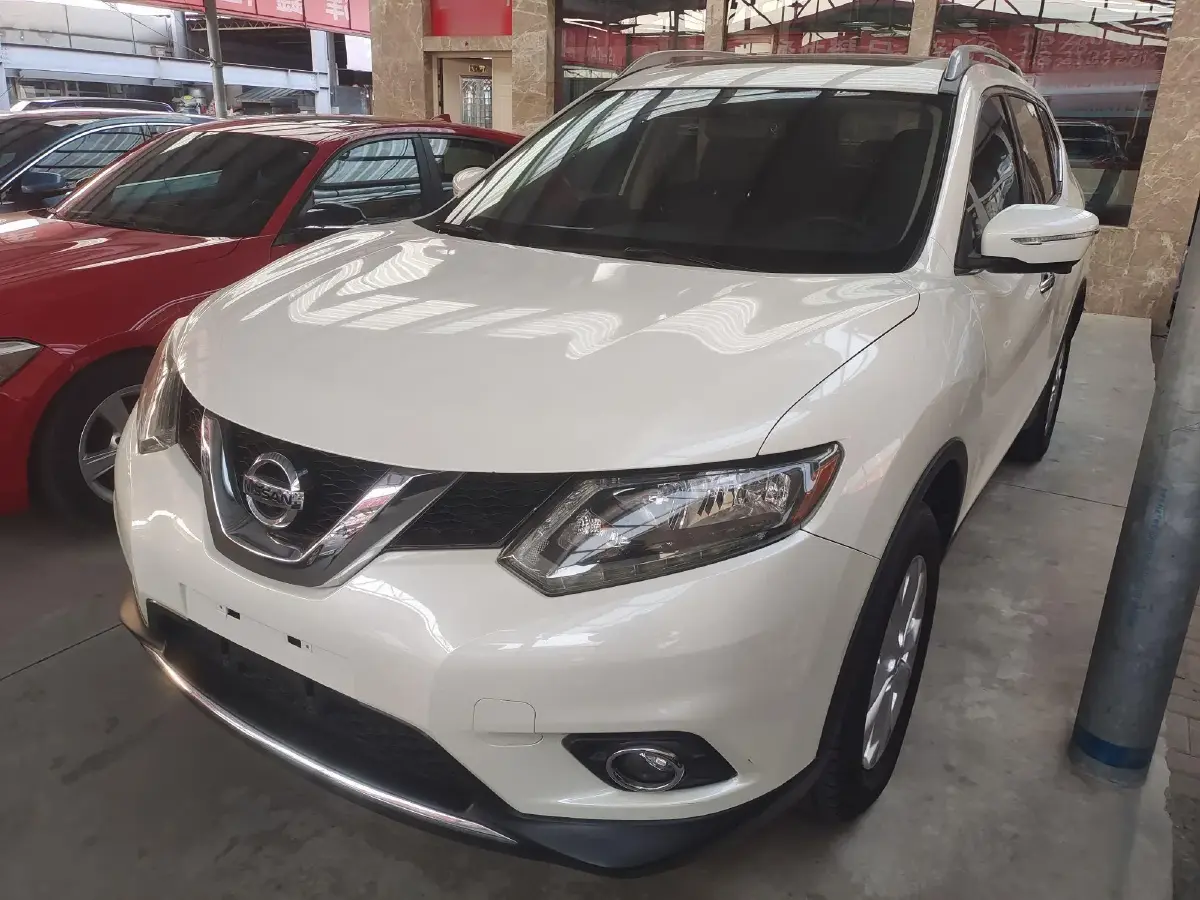 2014 Nissan X-Trail 2.5L 186HP L4 CVT