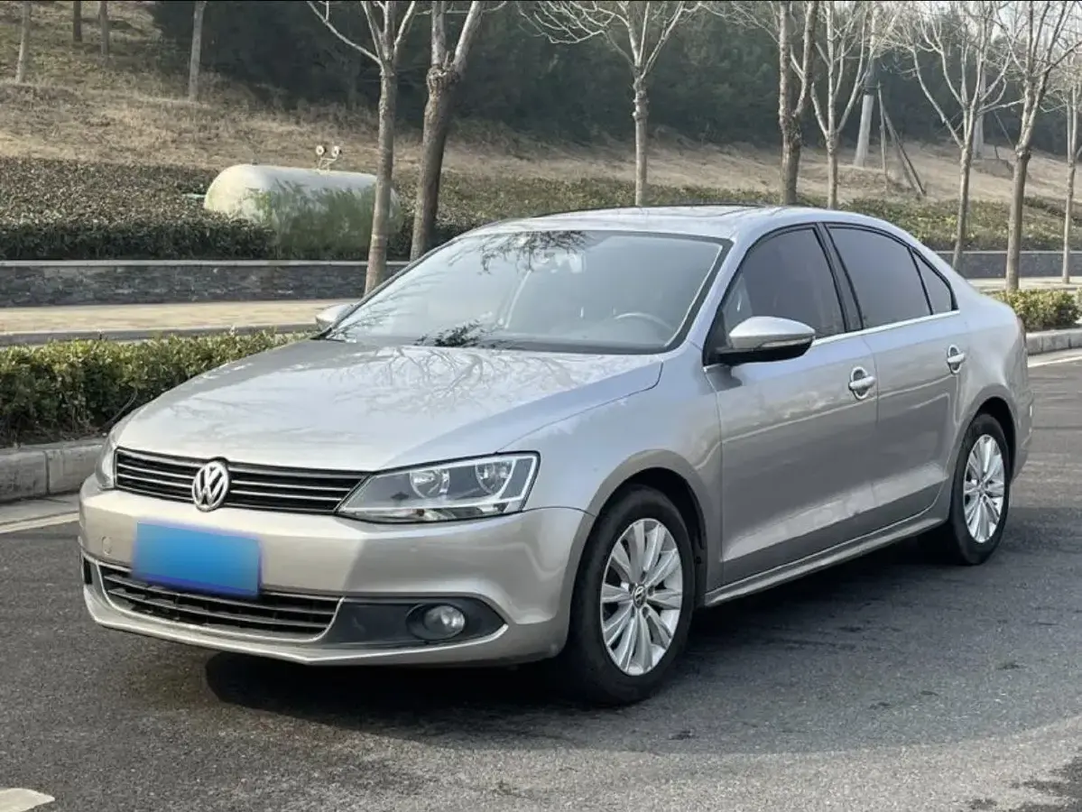 2014 Volkswagen Sagitar 1.6L 105HP L4 6AT