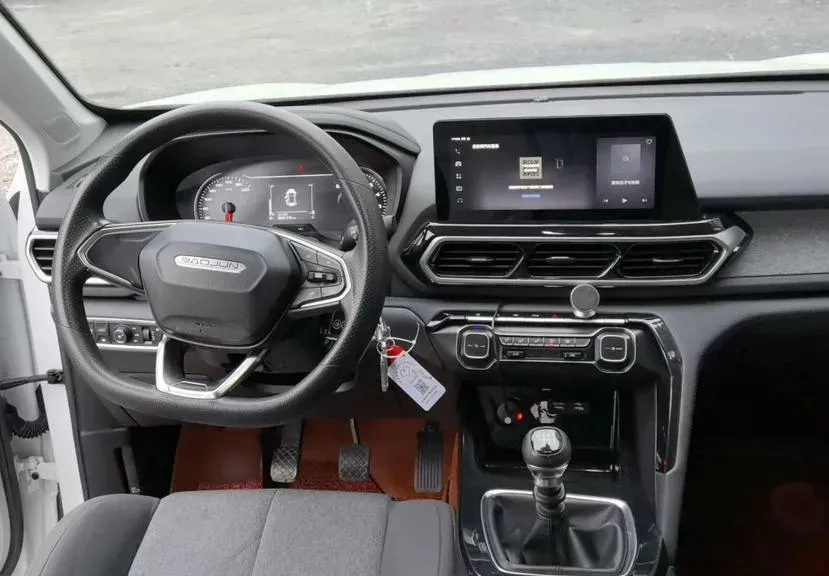 2019 BaoJun RS-5 1.5T 147HP L4 6MT,autocango,china used car exporter,china ev exporter,chinese used car exporter,chinese used ev exporter