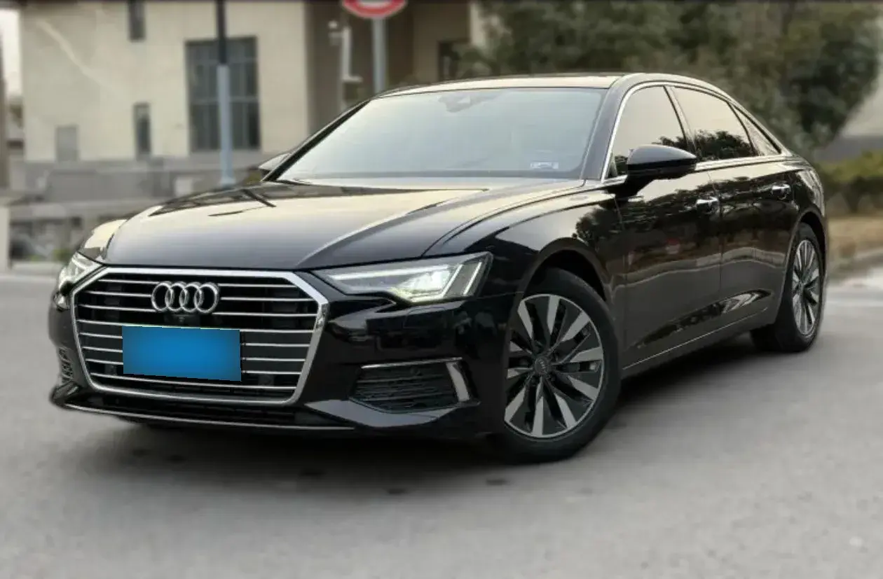 2021 Audi A6L 2.0T 190HP L4 7DCT