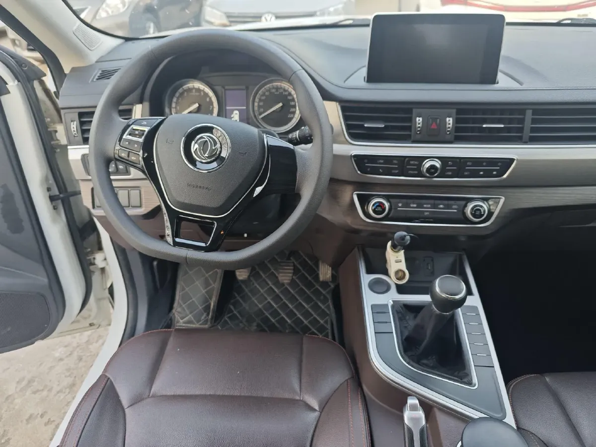 2017 DongFeng Forthing Joyear X5 1.6L 122HP L4 5MT,autocango,china used car exporter,china ev exporter,chinese used car exporter,chinese used ev exporter