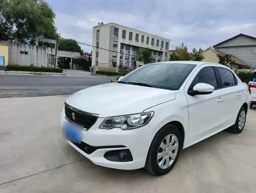 2018 Peugeot 301 1.6L 117HP L4 5MT