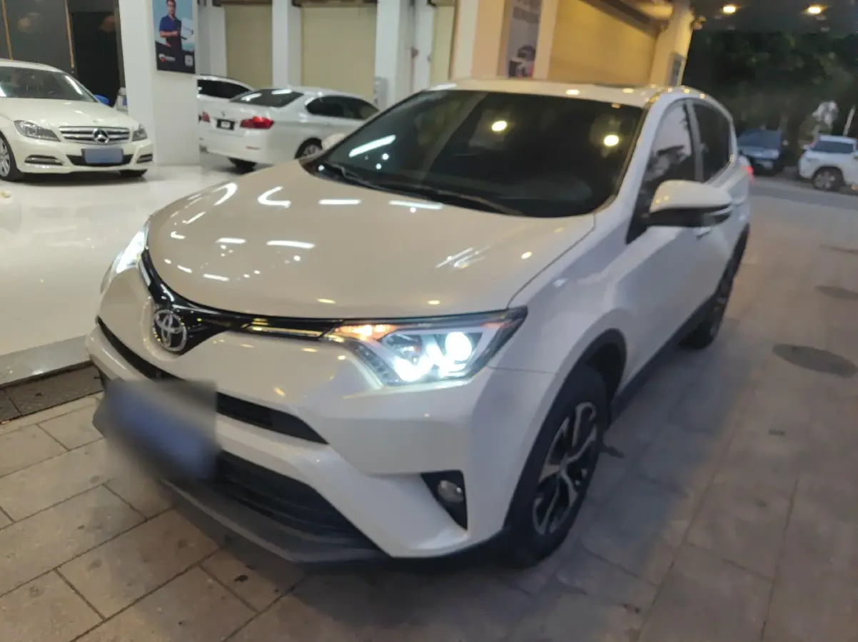 2016 Toyota RAV4 2.0L 151HP L4 CVT
