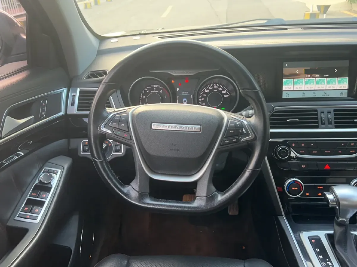 2017 Leopaard CS10 2.0T 177HP L4 6DCT,autocango,china used car exporter,china ev exporter,chinese used car exporter,chinese used ev exporter