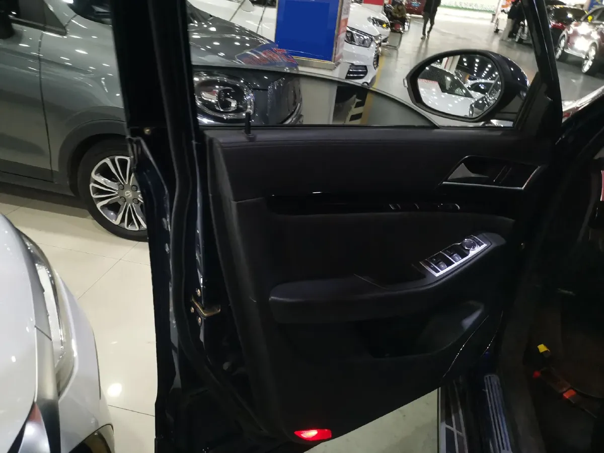 2017 Leopaard CS10 2.0T 177HP L4 6DCT,autocango,china used car exporter,china ev exporter,chinese used car exporter,chinese used ev exporter