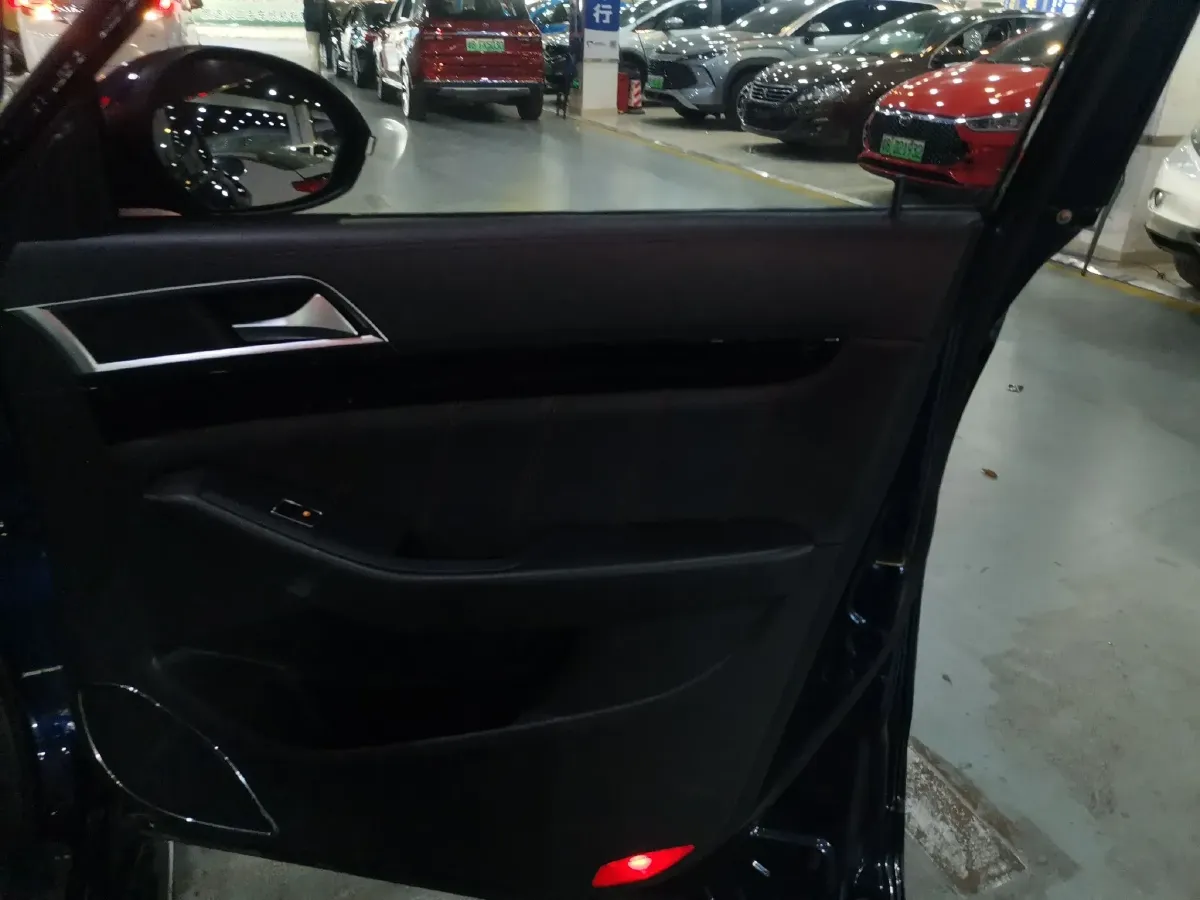 2017 Leopaard CS10 2.0T 177HP L4 6DCT,autocango,china used car exporter,china ev exporter,chinese used car exporter,chinese used ev exporter