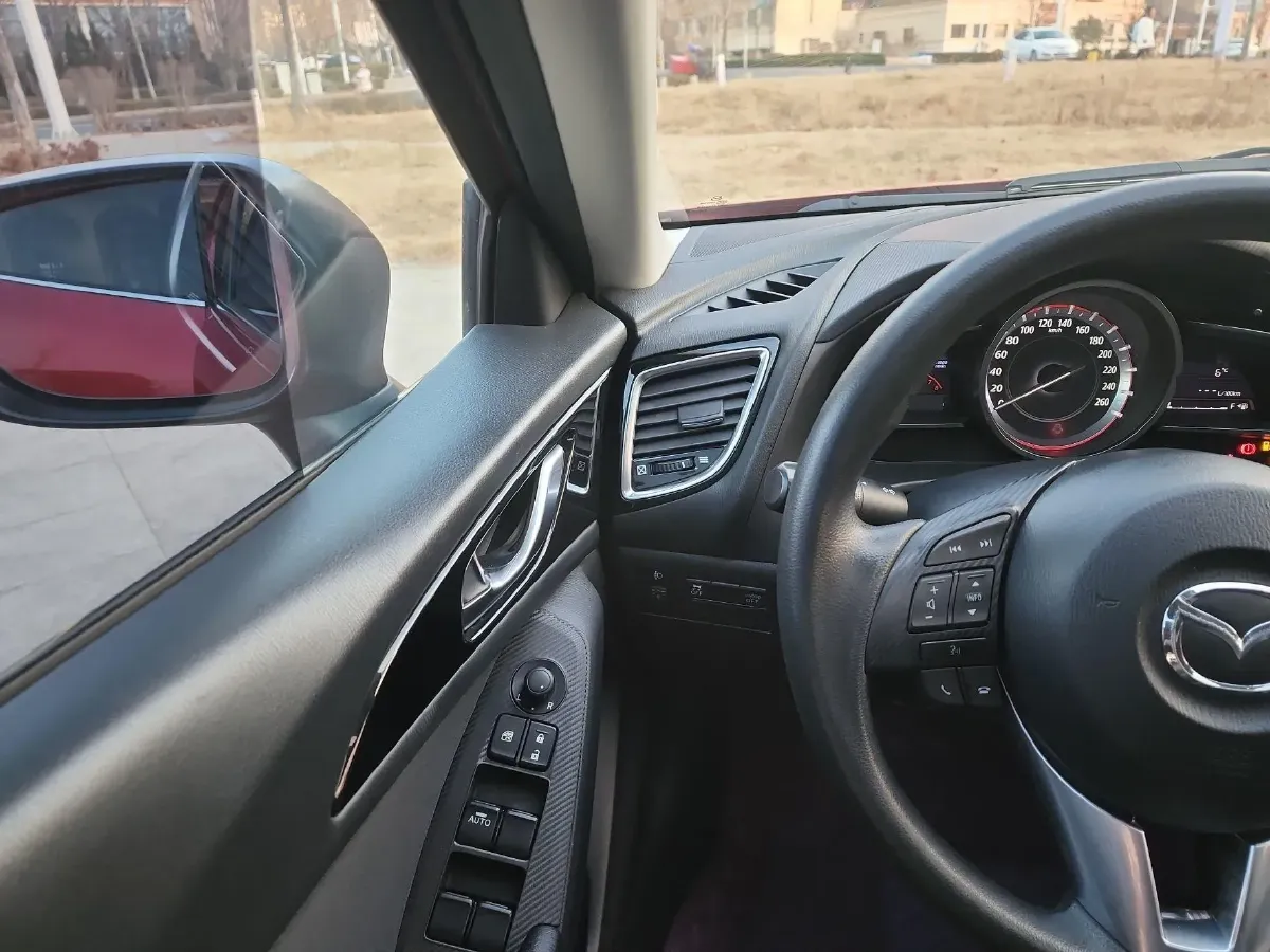 2014 Mazda 3 Axela 1.5L 117HP L4 6AT,autocango,china used car exporter,china ev exporter,chinese used car exporter,chinese used ev exporter