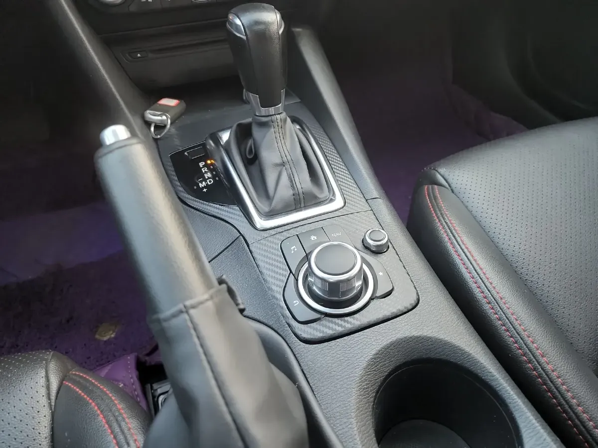 2014 Mazda 3 Axela 1.5L 117HP L4 6AT,autocango,china used car exporter,china ev exporter,chinese used car exporter,chinese used ev exporter