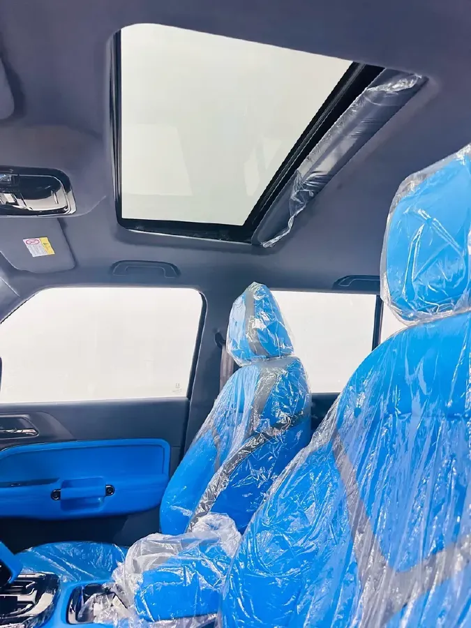 2023 Cyberspace 300 2.0T 227HP L4 8AT,autocango,china used car exporter,china ev exporter,chinese used car exporter,chinese used ev exporter