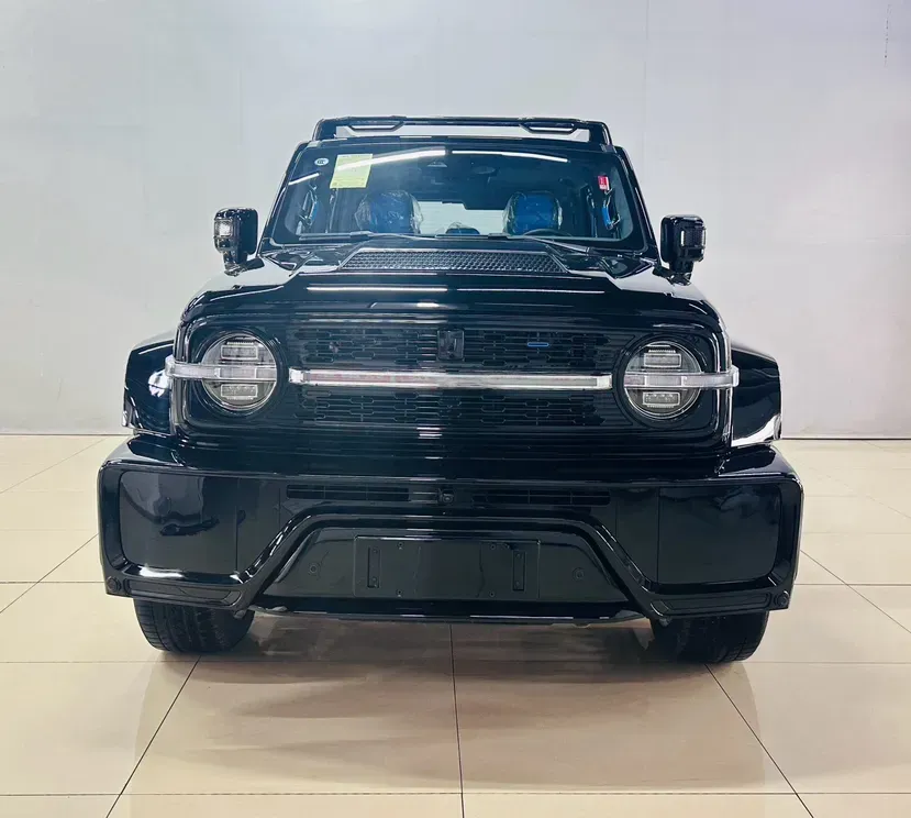 2023 Cyberspace 300 2.0T 227HP L4 8AT,autocango,china used car exporter,china ev exporter,chinese used car exporter,chinese used ev exporter