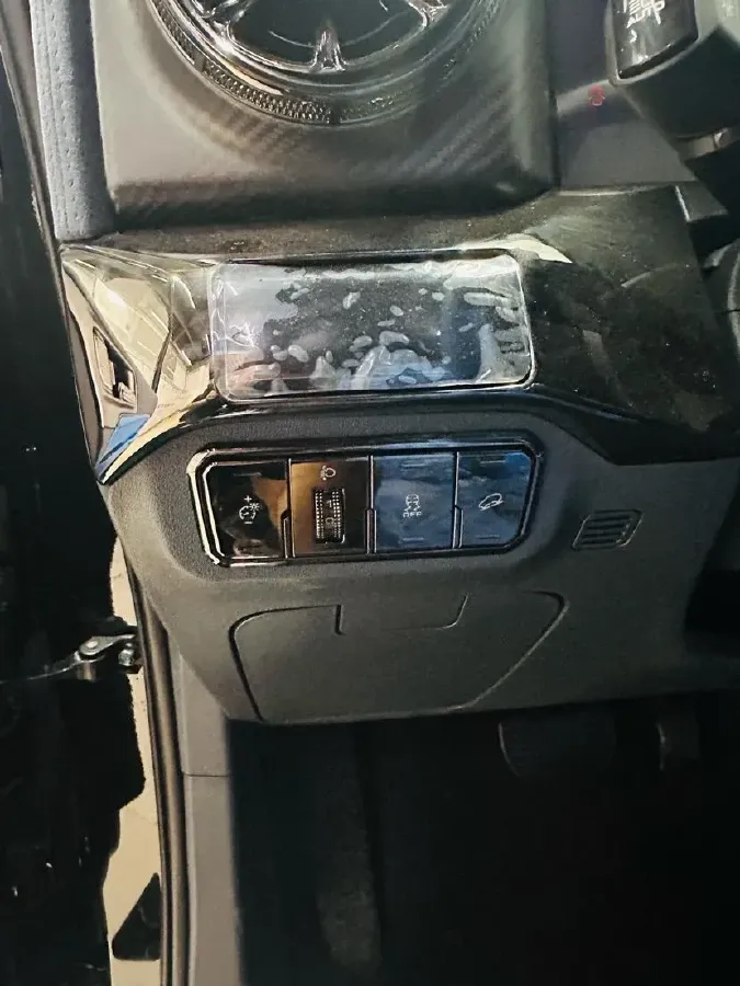 2023 Cyberspace 300 2.0T 227HP L4 8AT,autocango,china used car exporter,china ev exporter,chinese used car exporter,chinese used ev exporter