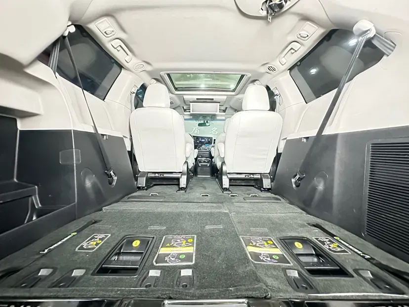 2006 Toyota RAV4 3.5L 268HP V6 5AT,autocango,china used car exporter,china ev exporter,chinese used car exporter,chinese used ev exporter