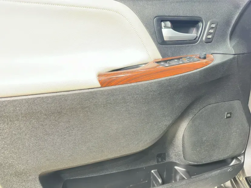 2006 Toyota RAV4 3.5L 268HP V6 5AT,autocango,china used car exporter,china ev exporter,chinese used car exporter,chinese used ev exporter