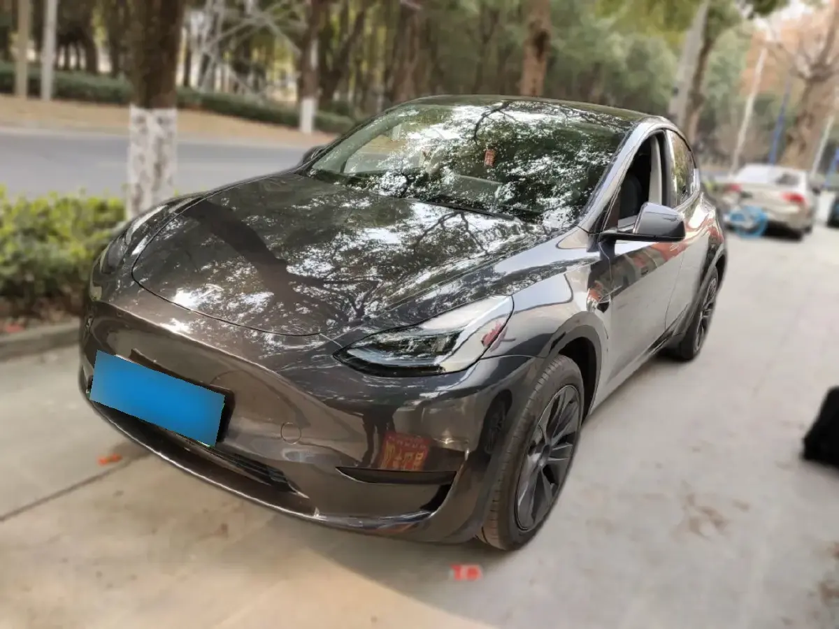 2024 Tesla Model Y BEV 60KWH