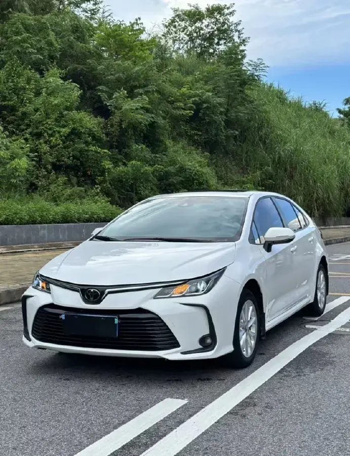 2021 Toyota Corolla 1.2T 116HP L4 CVT