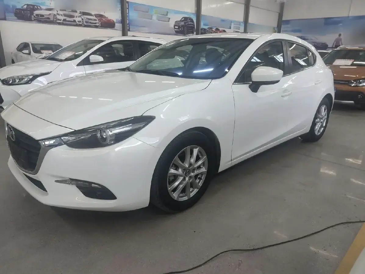 2017 Mazda 3 Axela 1.5L 117HP L4 6AT