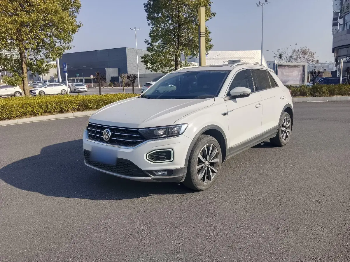 2018 Volkswagen T-Roc 1.4T 150HP L4 7DCT