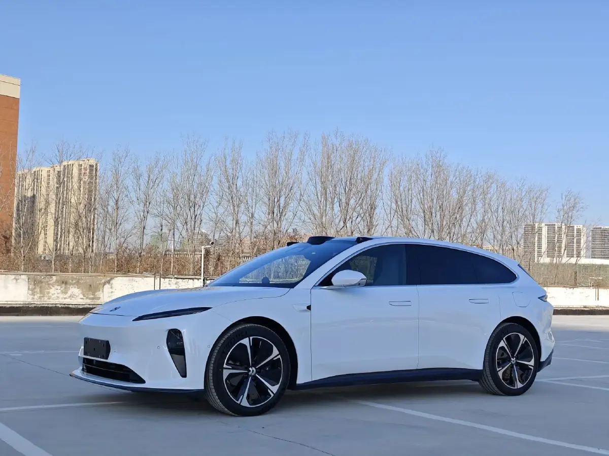 2024 NIO ET5T BEV 75KWH