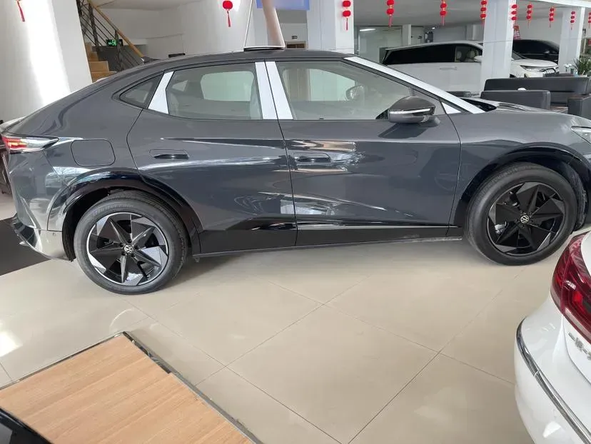 2024 Volkswagen ID.UNYX BEV 82.4KWH,autocango,china used car exporter,china ev exporter,chinese used car exporter,chinese used ev exporter