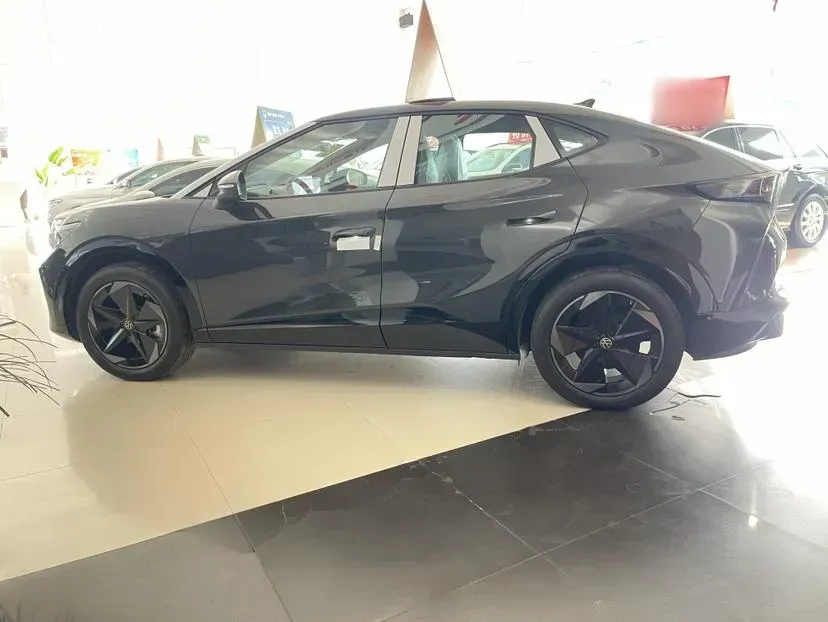 2024 Volkswagen ID.UNYX BEV 82.4KWH,autocango,china used car exporter,china ev exporter,chinese used car exporter,chinese used ev exporter