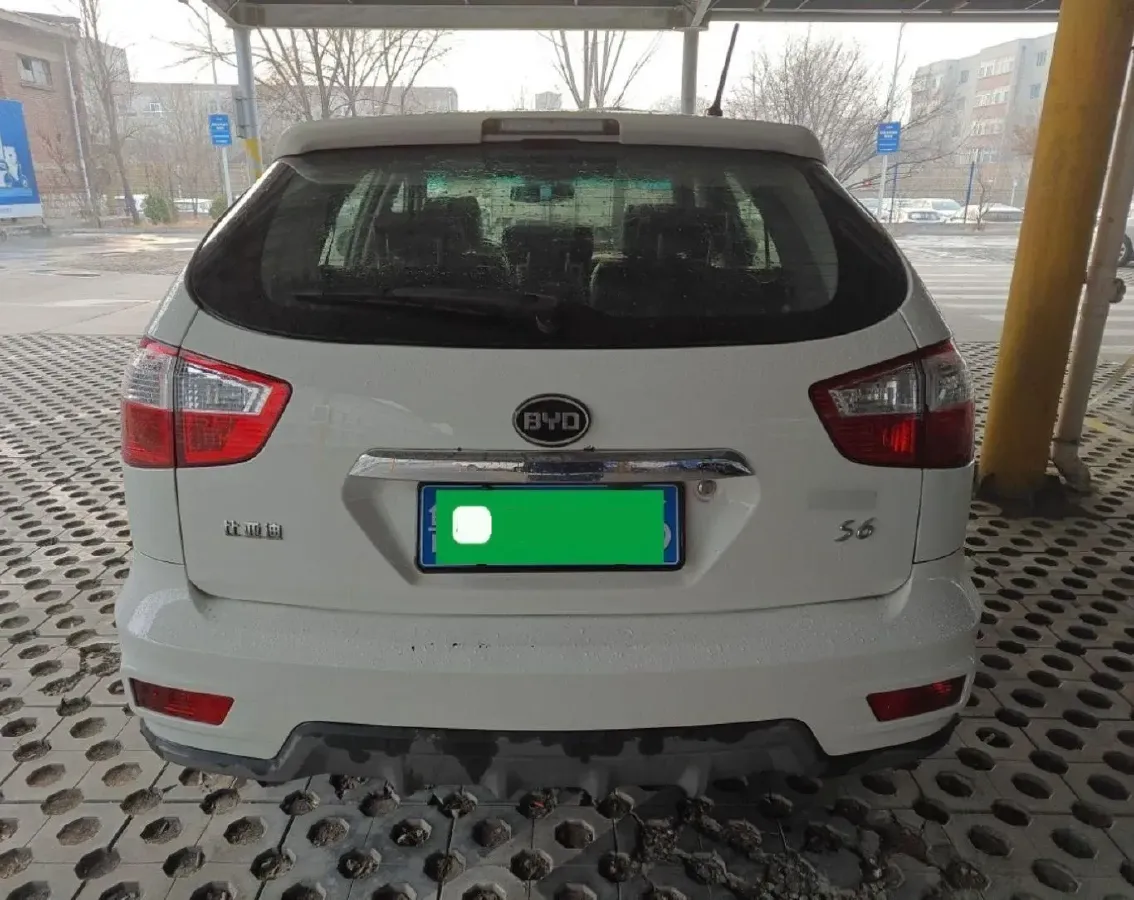 2014 BYD S6 2.0L 140HP L4 5MT,autocango,china used car exporter,china ev exporter,chinese used car exporter,chinese used ev exporter