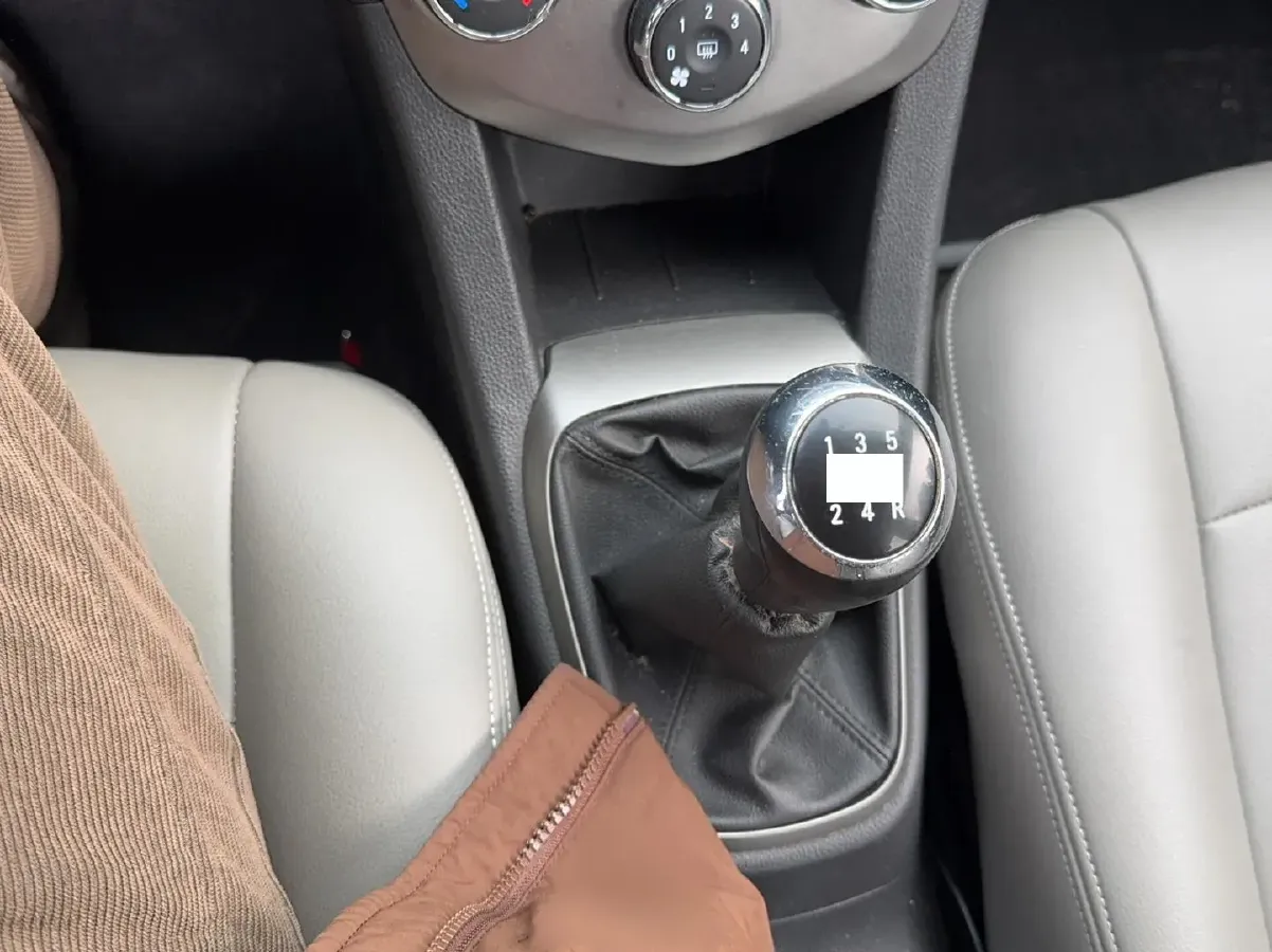 2014 Chevrolet Aveo 1.4L 103HP L4 5MT,autocango,china used car exporter,china ev exporter,chinese used car exporter,chinese used ev exporter