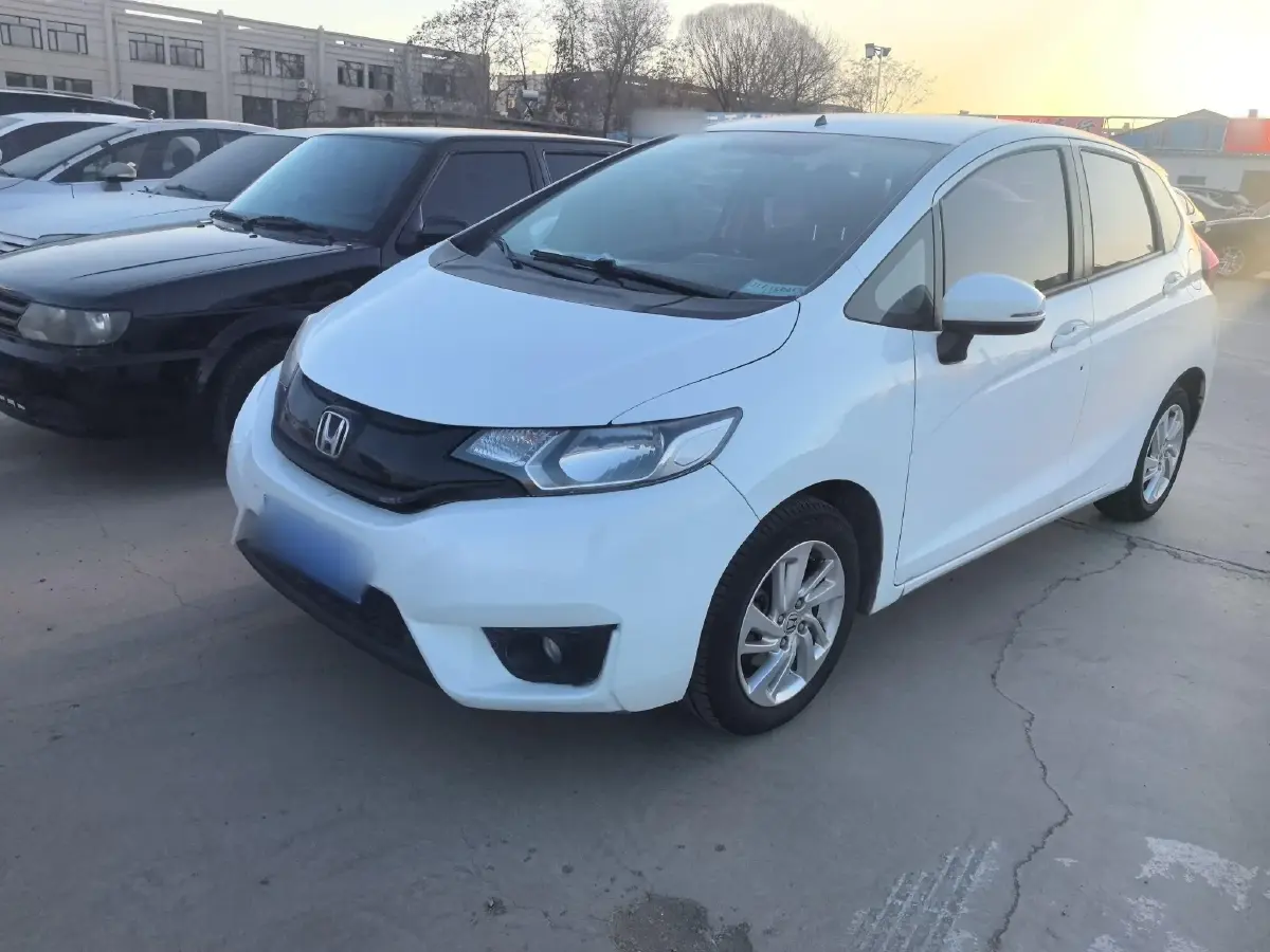 2014 Honda Fit 1.5L 131HP L4 CVT
