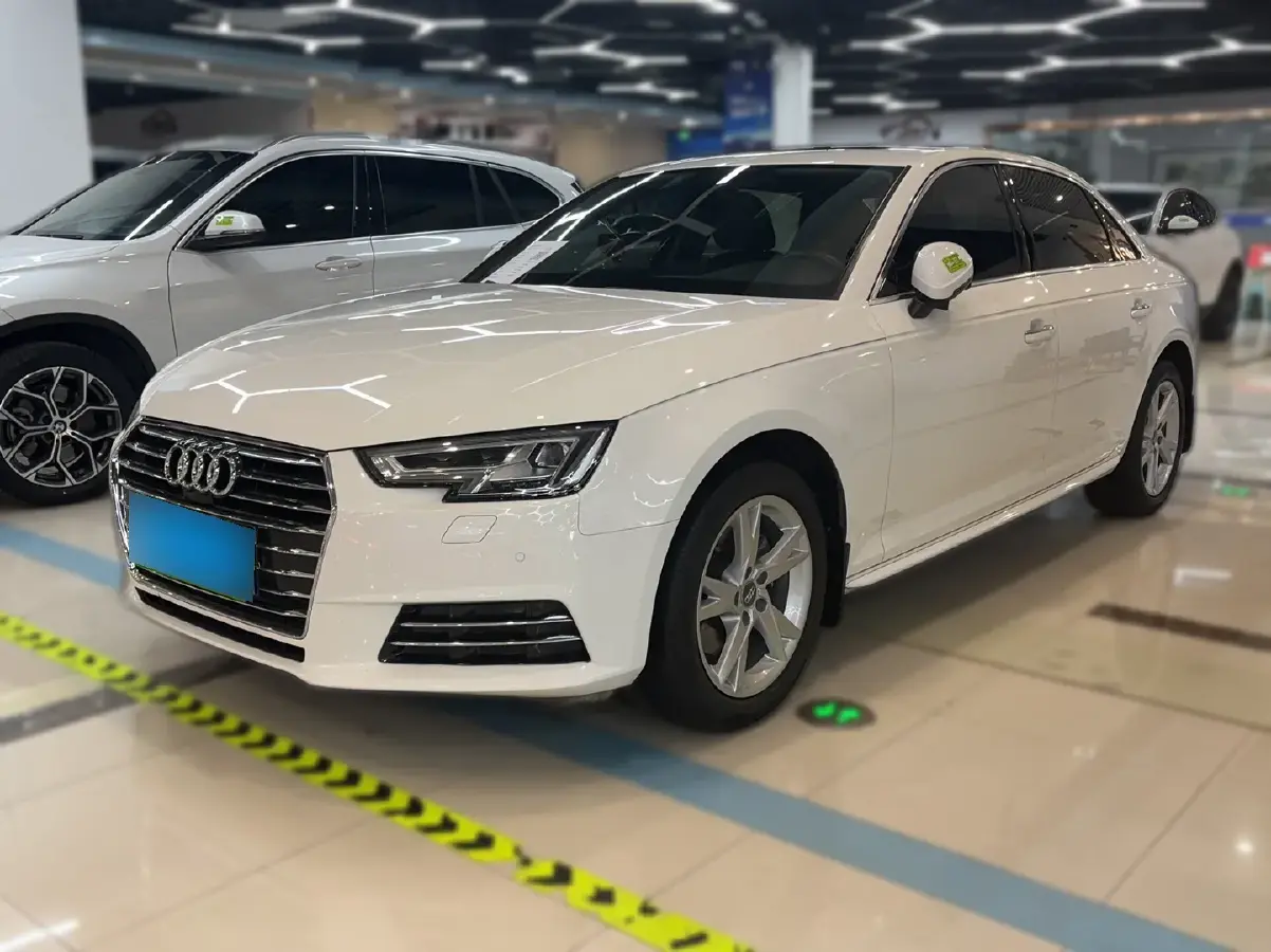 2018 Audi A4L 2.0T 190HP L4 7DCT