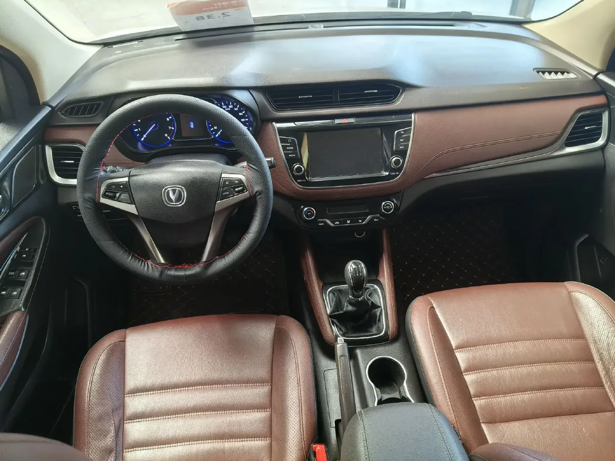 2017 ChangAn Linmax 1.6L 125HP L4 5MT,autocango,china used car exporter,china ev exporter,chinese used car exporter,chinese used ev exporter