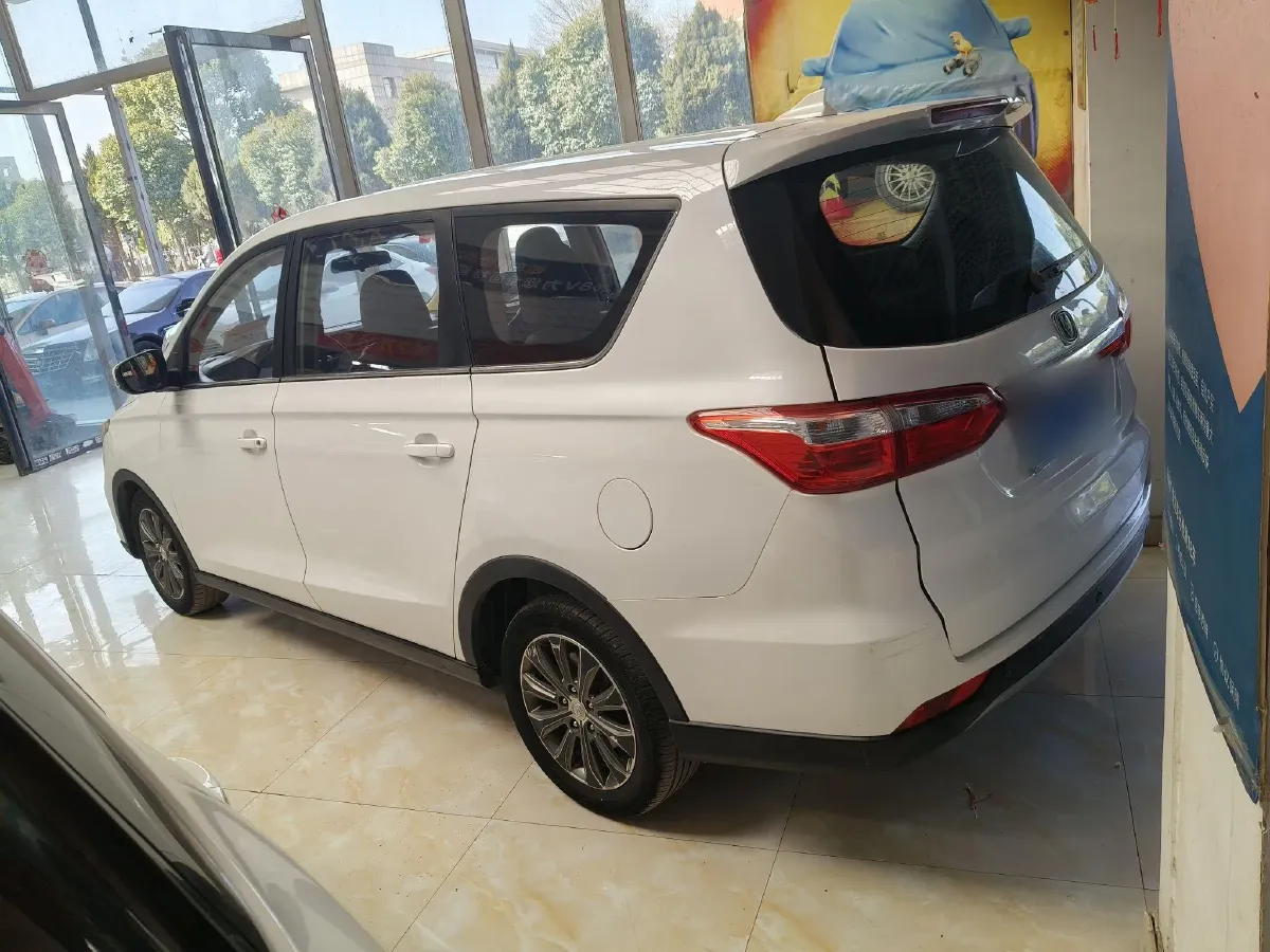 2017 ChangAn Linmax 1.6L 125HP L4 5MT,autocango,china used car exporter,china ev exporter,chinese used car exporter,chinese used ev exporter