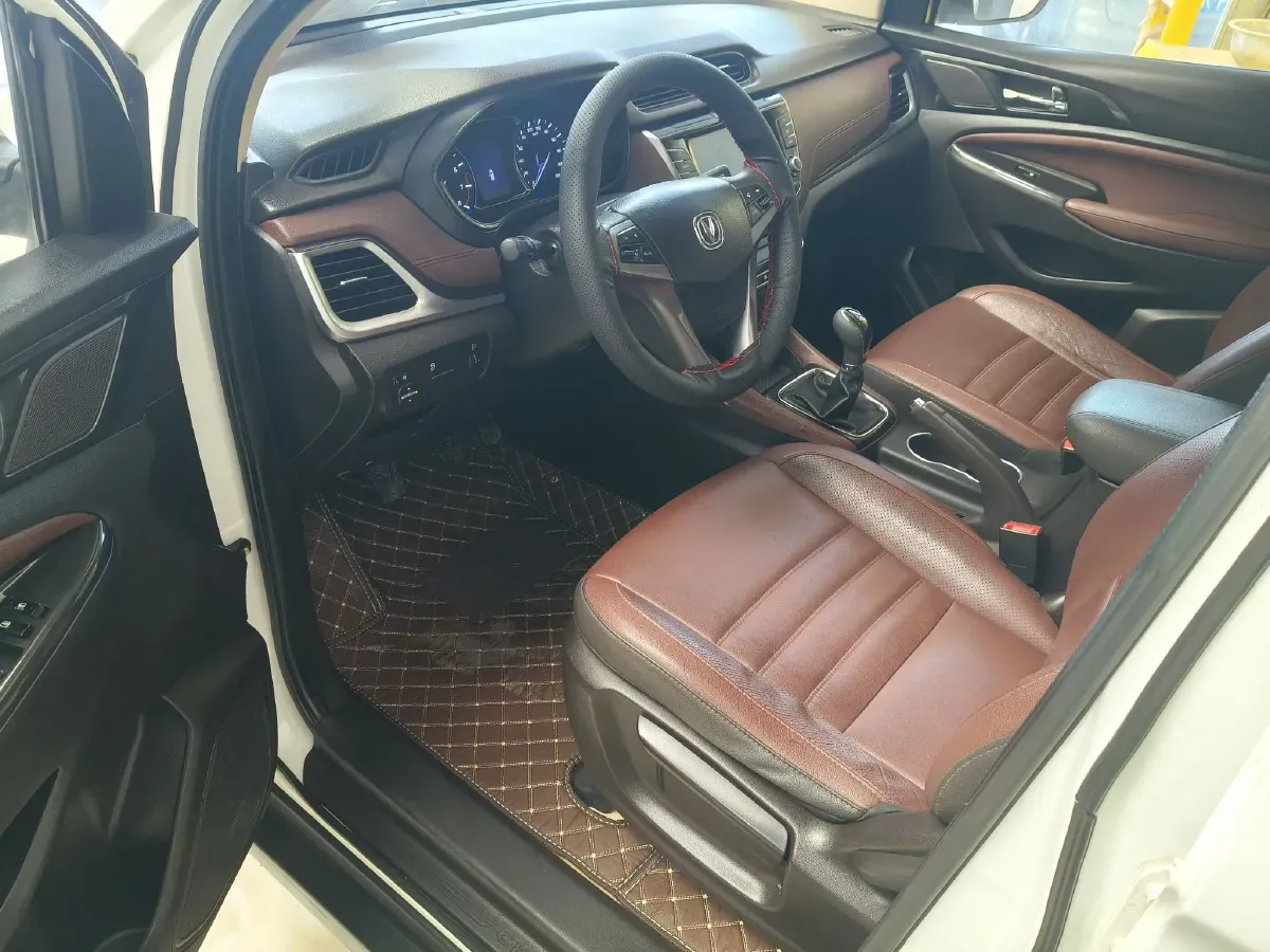 2017 ChangAn Linmax 1.6L 125HP L4 5MT,autocango,china used car exporter,china ev exporter,chinese used car exporter,chinese used ev exporter