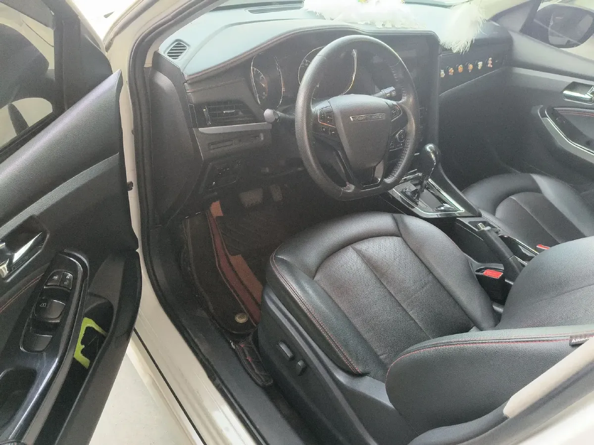 2018 Venucia T70 2.0L 144HP L4 CVT,autocango,china used car exporter,china ev exporter,chinese used car exporter,chinese used ev exporter