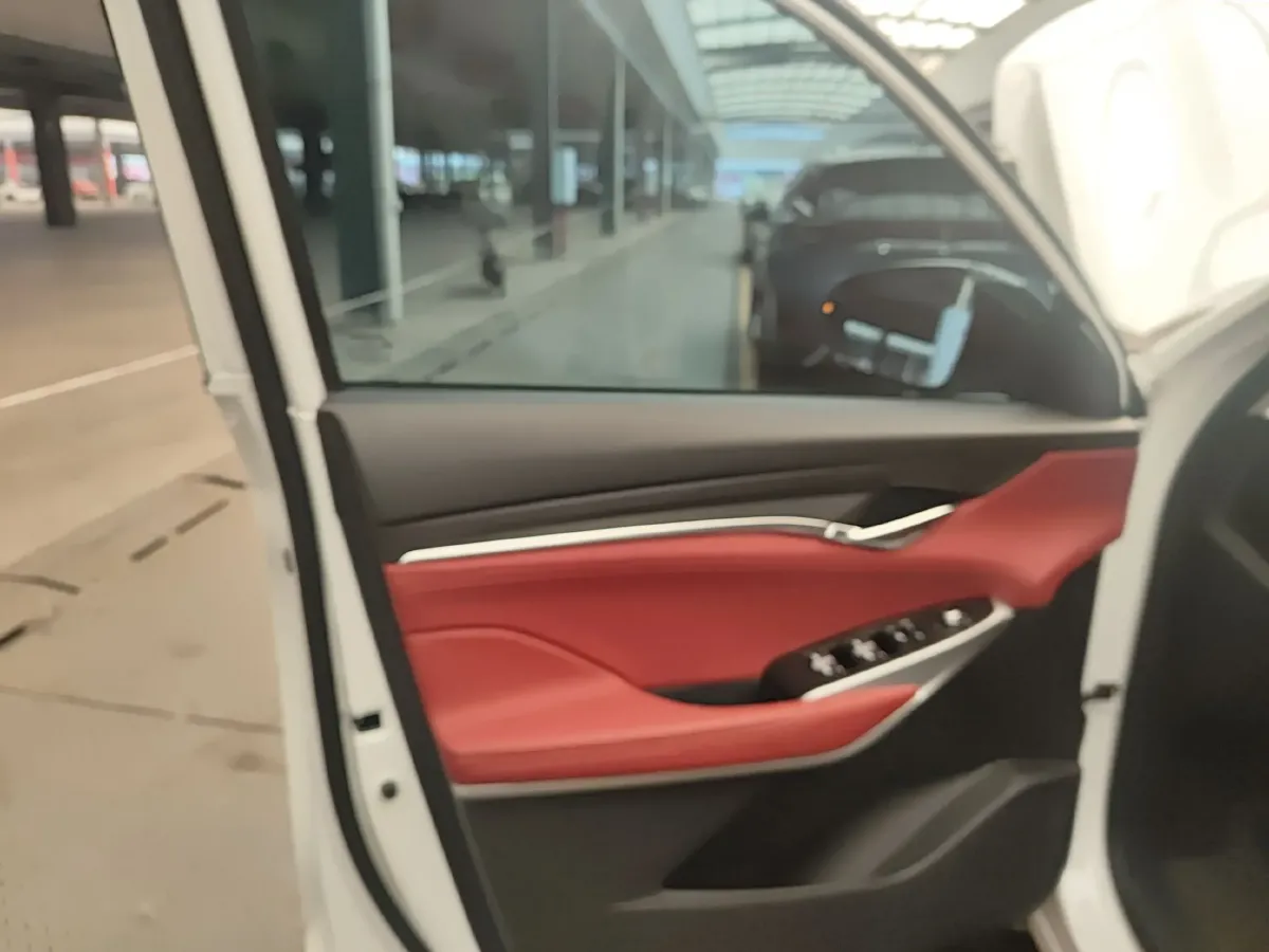 2020 ChangAn CS75 Plus 2.0T 233HP L4 8AT,autocango,china used car exporter,china ev exporter,chinese used car exporter,chinese used ev exporter