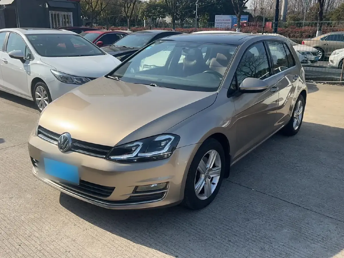 2014 Volkswagen Golf 1.4T 131HP L4 7DCT