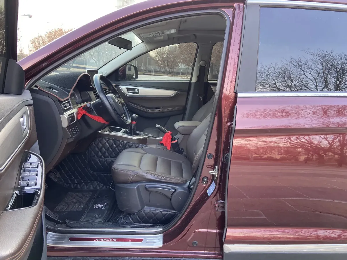 2017 DongFeng Forthing Joyear X5 1.6L 122HP L4 5MT,autocango,china used car exporter,china ev exporter,chinese used car exporter,chinese used ev exporter