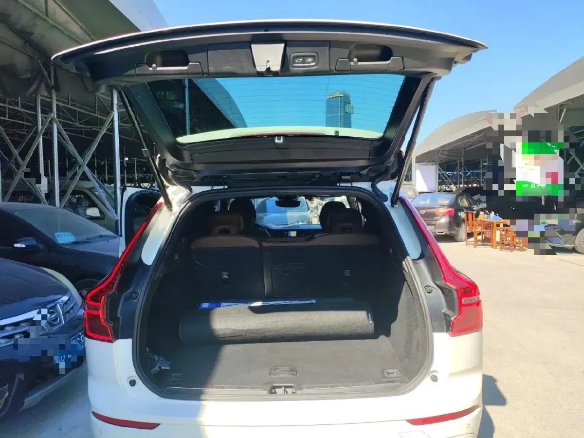 2022 Volvo XC60 PHEV 2.0T 303HP L4 8AT PHEV 11.6KWH,autocango,china used car exporter,china ev exporter,chinese used car exporter,chinese used ev exporter