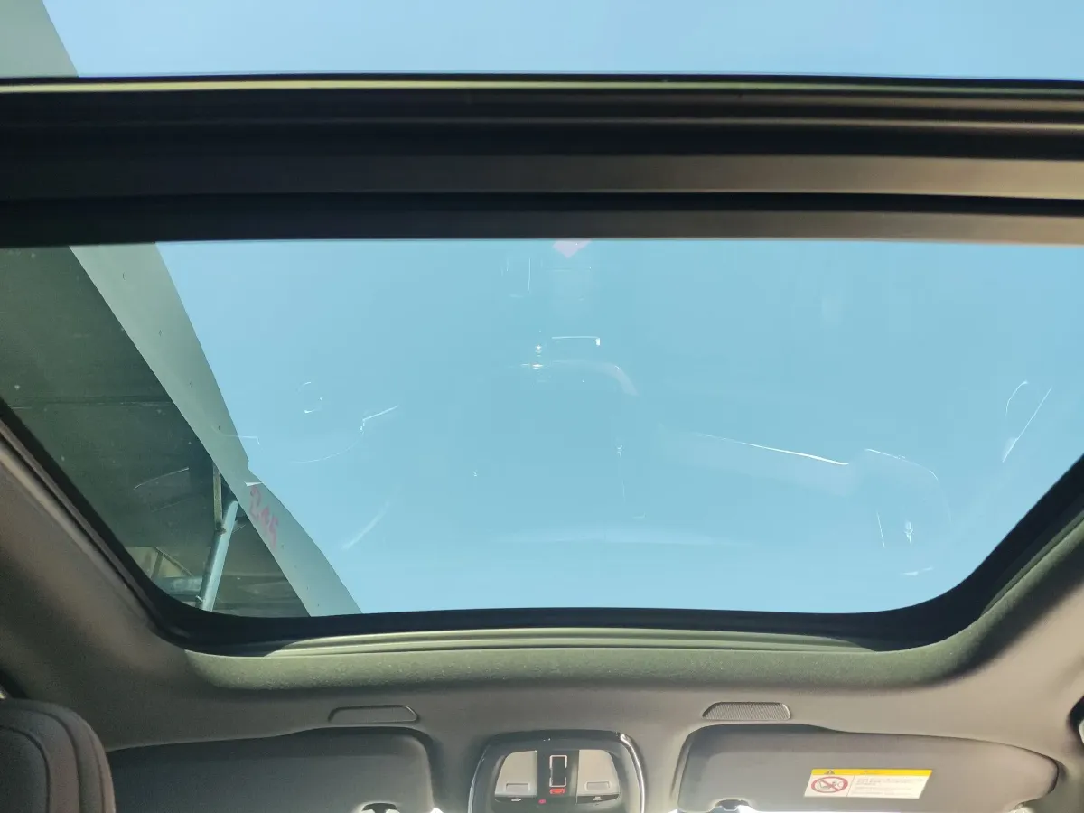 2022 Volvo XC60 PHEV 2.0T 303HP L4 8AT PHEV 11.6KWH,autocango,china used car exporter,china ev exporter,chinese used car exporter,chinese used ev exporter