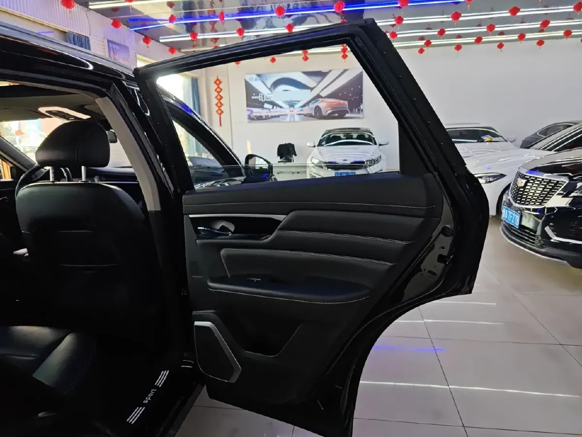 2020 Venucia Star 1.5T 190HP L4 7DCT,autocango,china used car exporter,china ev exporter,chinese used car exporter,chinese used ev exporter