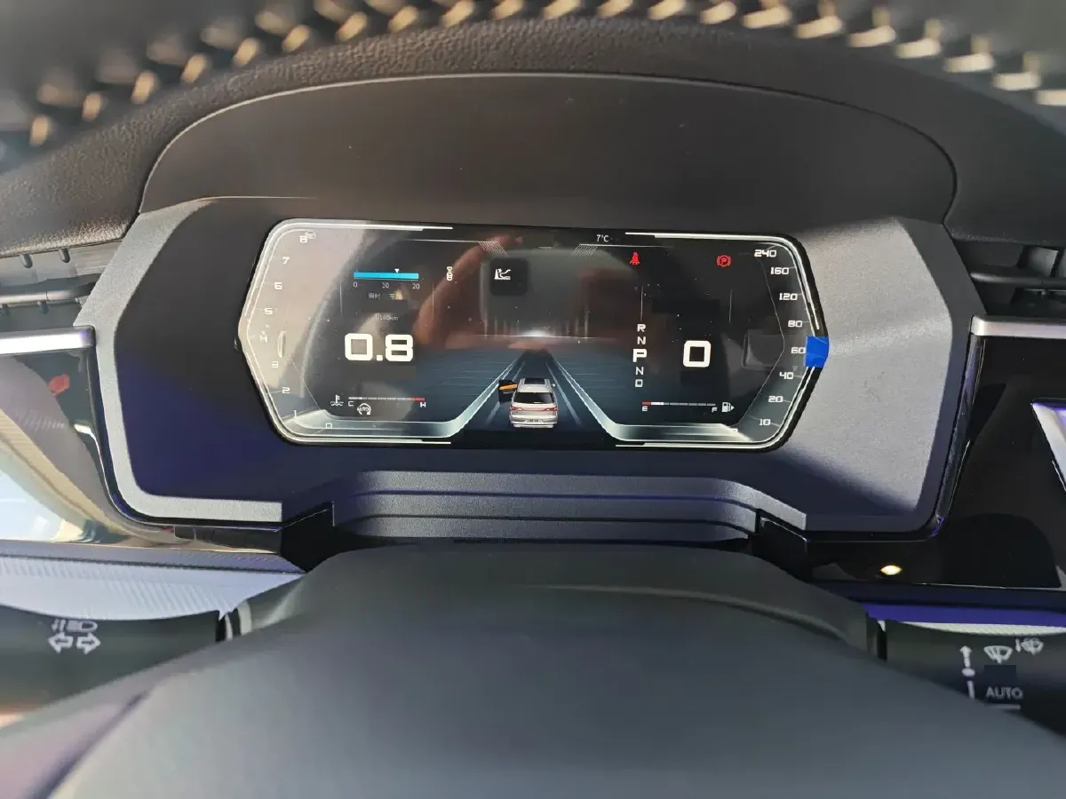 2020 Venucia Star 1.5T 190HP L4 7DCT,autocango,china used car exporter,china ev exporter,chinese used car exporter,chinese used ev exporter