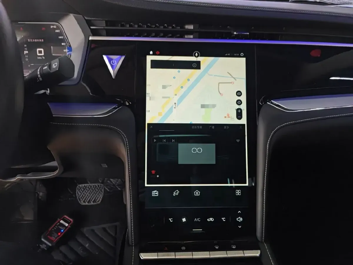 2020 Venucia Star 1.5T 190HP L4 7DCT,autocango,china used car exporter,china ev exporter,chinese used car exporter,chinese used ev exporter