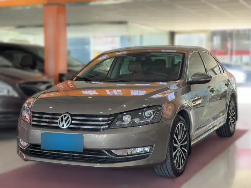 2014 Volkswagen Passat 2.0T 200HP L4 6DCT