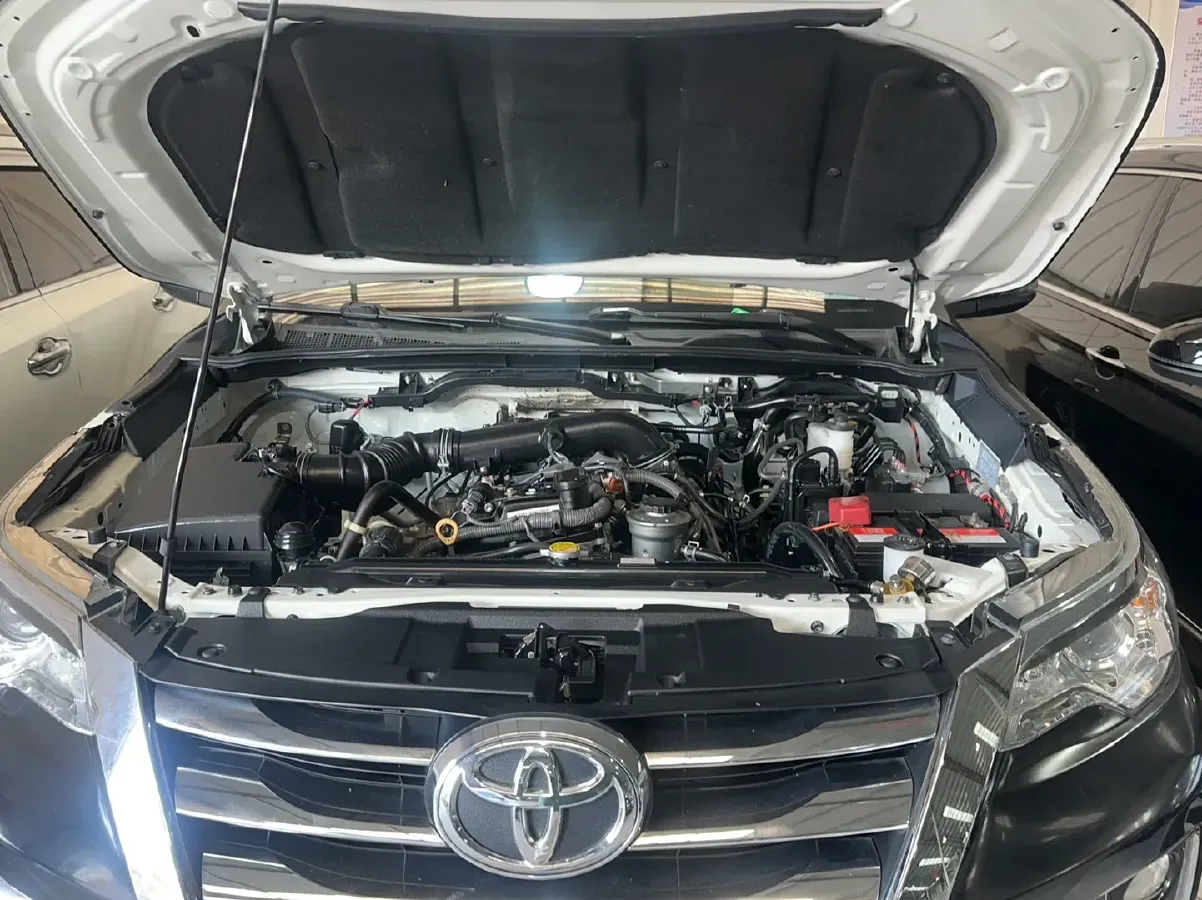 2016 Toyota Fortuner 2.7L 163HP L4 6AT,autocango,china used car exporter,china ev exporter,chinese used car exporter,chinese used ev exporter