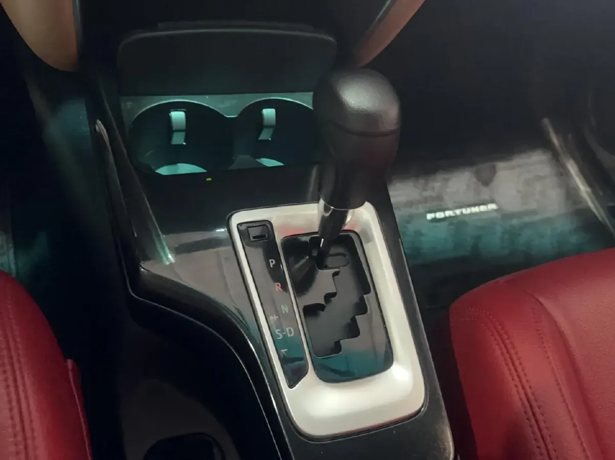 2016 Toyota Fortuner 2.7L 163HP L4 6AT,autocango,china used car exporter,china ev exporter,chinese used car exporter,chinese used ev exporter