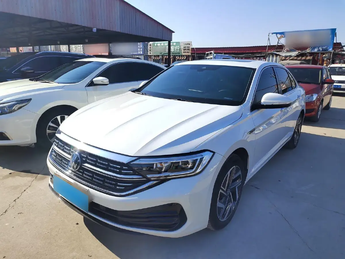 2023 Volkswagen Sagitar 1.2T 116HP L4 7DCT