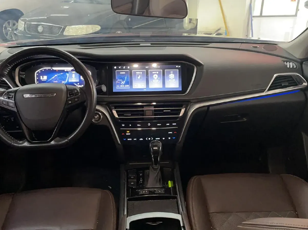 2020 Venucia T90 2.0L 150HP L4 CVT,autocango,china used car exporter,china ev exporter,chinese used car exporter,chinese used ev exporter