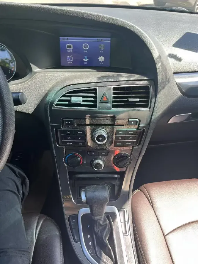 2012 Brilliance Auto V5 1.5T 136HP L4 5AT,autocango,china used car exporter,china ev exporter,chinese used car exporter,chinese used ev exporter