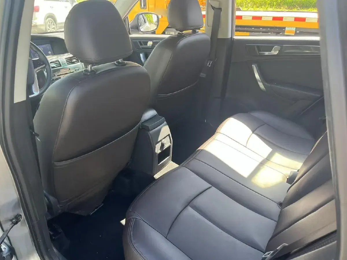 2012 Brilliance Auto V5 1.5T 136HP L4 5AT,autocango,china used car exporter,china ev exporter,chinese used car exporter,chinese used ev exporter