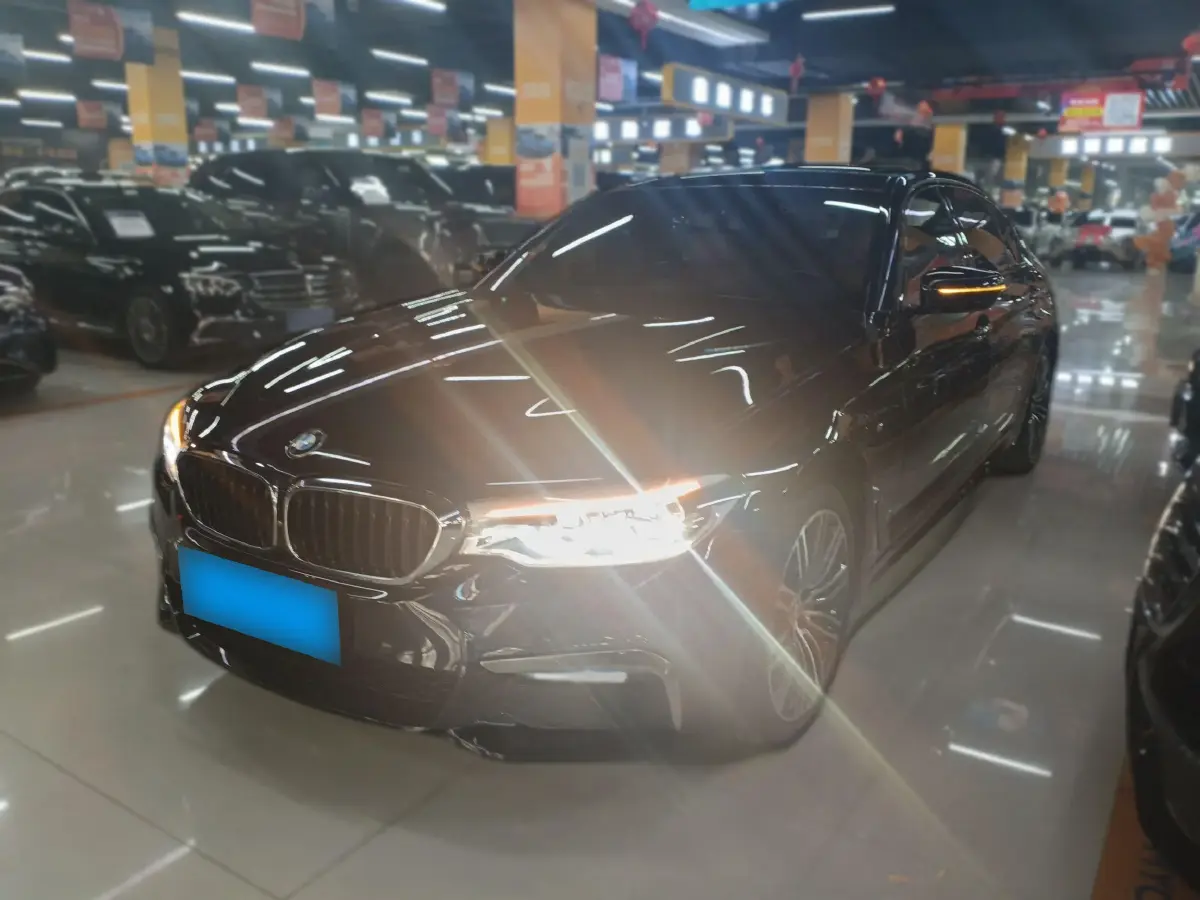 2018 BMW 5 Series 2.0T 252HP L4 8AT 2018 BMW 5 Series 2.0T 252HP L4 8AT